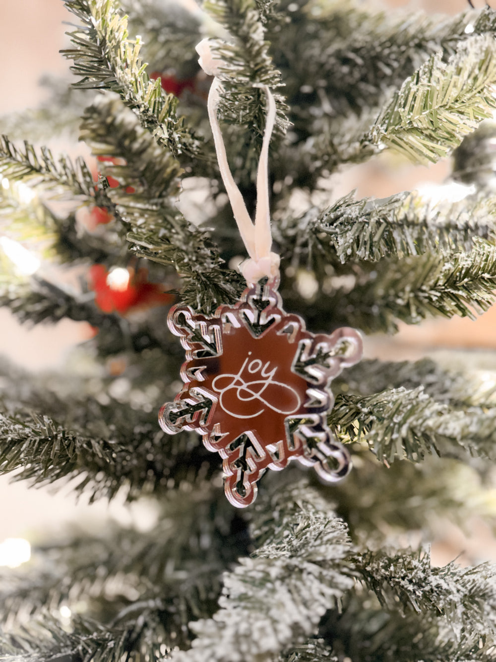 Single Layer Snowflake Ornament or Gift Tag
