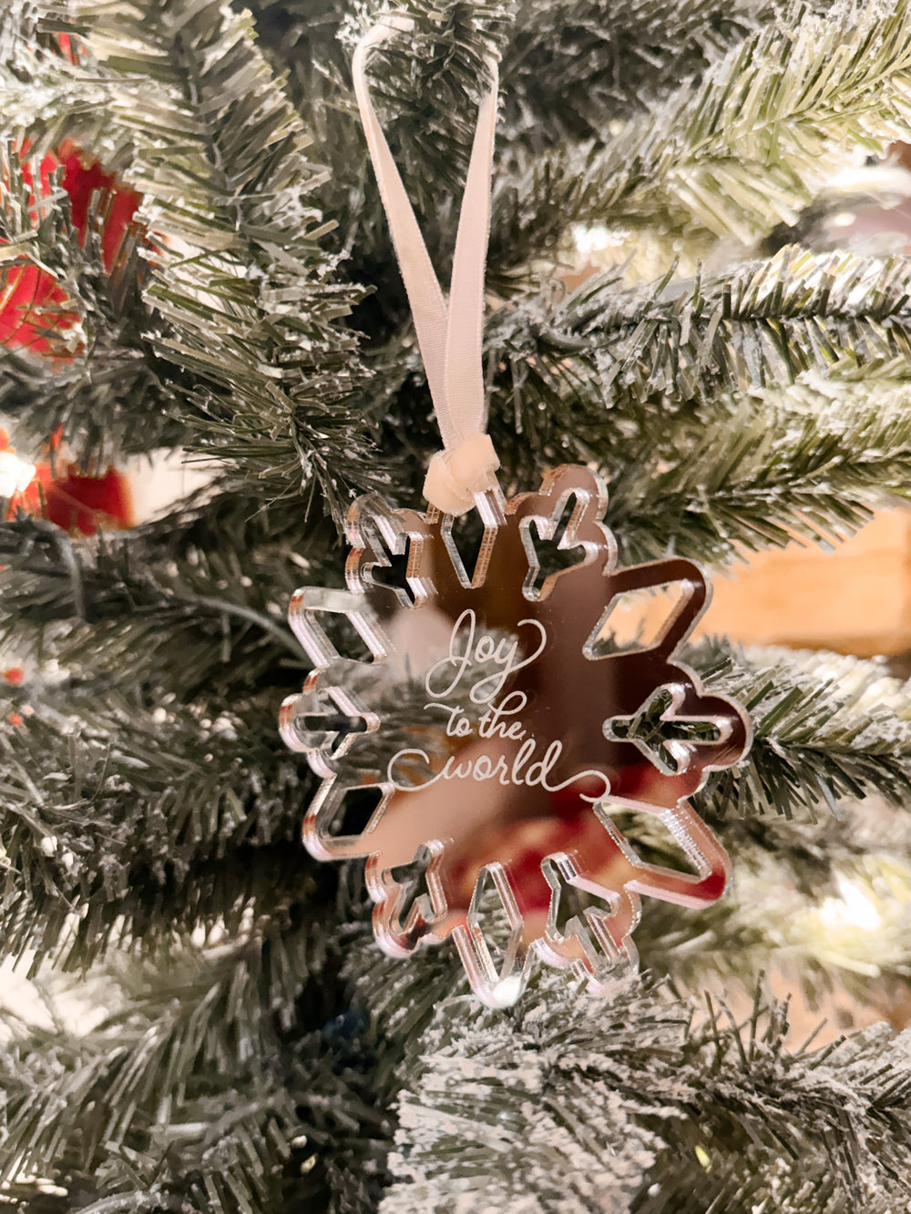 Single Layer Snowflake Ornament or Gift Tag