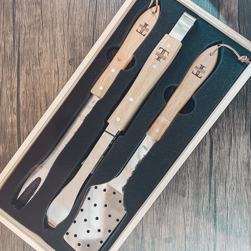3-Piece BBQ Set in Wooden Pine Box