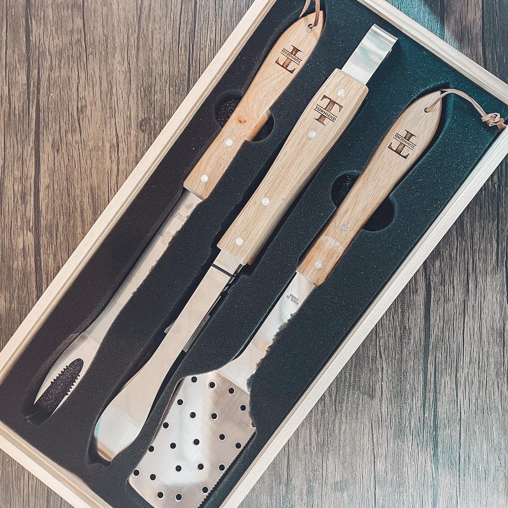 3-Piece BBQ Set in Wooden Pine Box