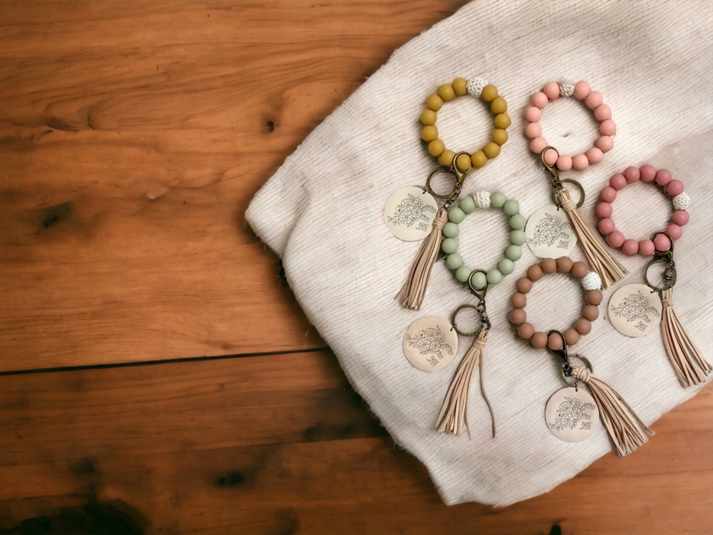 Bouquet Bar: Beaded Wristlet